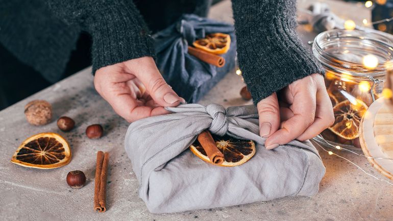 Cadeaux, repas, tenues : quelques idées simples pour des fêtes écoresponsables