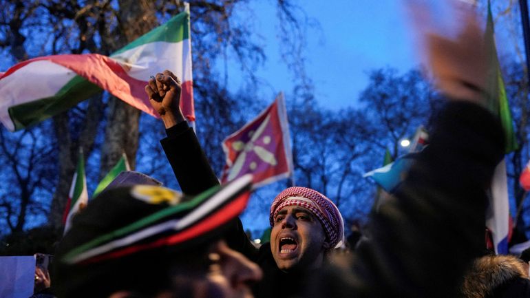 Iran sous tension : la rue défie le régime pendant qu'Israël se met en alerte