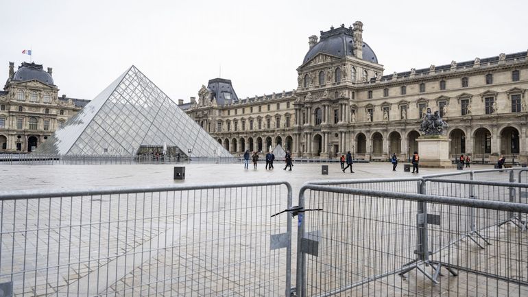 Le musée du Louvre à Paris à nouveau fermé pour cause de grève