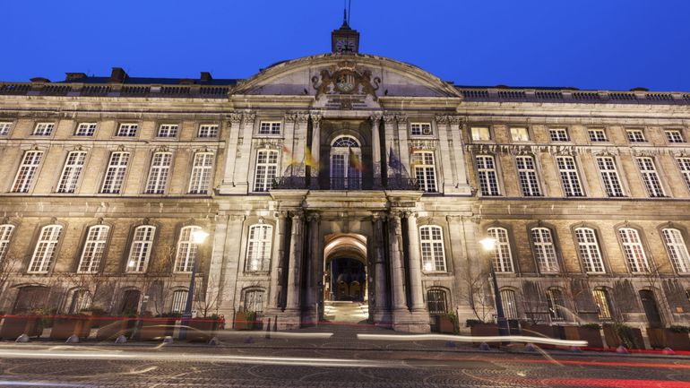 La suppression des provinces wallonnes n'aura "pas d'impact sur l'emploi", affirme François Desquesnes