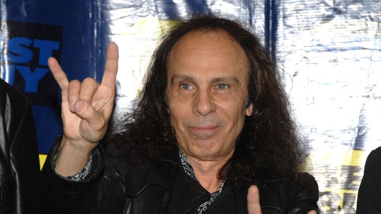 De Rainbow à Black Sabbath : l’héritage immortel de Ronnie James Dio, une carrière fauchée par la maladie De Rainbow à Black Sabbath : l’héritage immortel de Ronnie James Dio, une carrière fauchée par la maladie