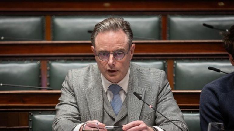 Avoirs russes gelés : ce n’est pas dans l’ADN de la Belgique de jouer comme la Hongrie, dit De Wever Avoirs russes gelés : ce n’est pas dans l’ADN de la Belgique de jouer comme la Hongrie, dit De Wever