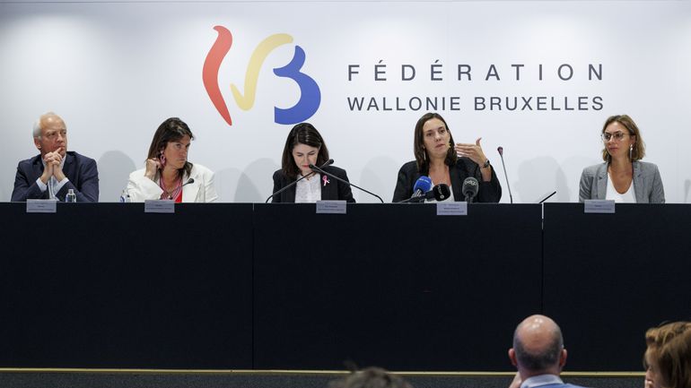 Quels secteurs devront faire des économies ? Revivez la présentation du budget de la Fédération Wallonie-Bruxelles