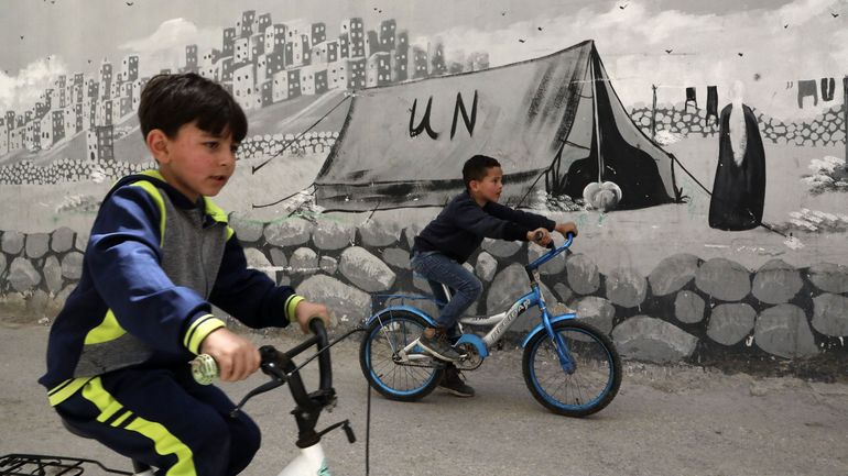 Jérusalem-Est : l’Unrwa dénonce la saisie par la police israélienne de biens de l’agence et le remplacement du drapeau de l’ONU