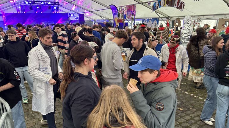 Namur : Une nouvelle formule sans cortège pour la Saint-Nicolas des étudiants Namur : Une nouvelle formule sans cortège pour la Saint-Nicolas des étudiants