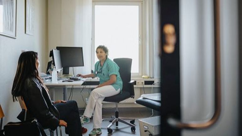 Pénurie de médecins : comment attirer davantage de généralistes ?