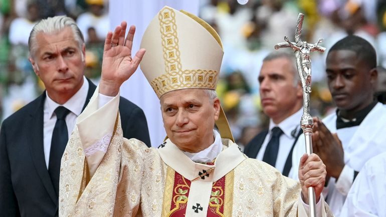 Léon XIV achève une tournée africaine au rythme effréné