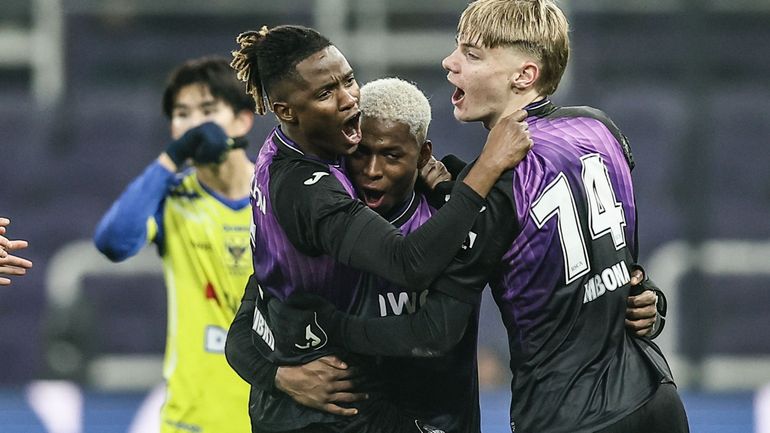Anderlecht se relève et double Saint Trond au bout d’un choc animé par le VAR Anderlecht se relève et double Saint Trond au bout d’un choc animé par le VAR