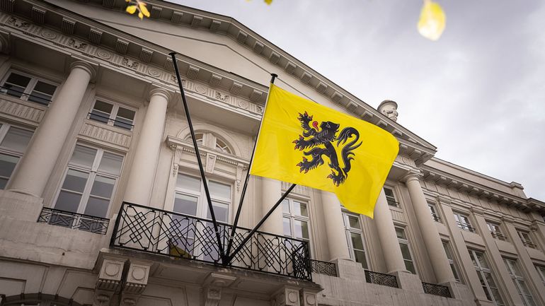 Gouvernement flamand : les ministres renoncent à leur indexation et leur indemnité de logement