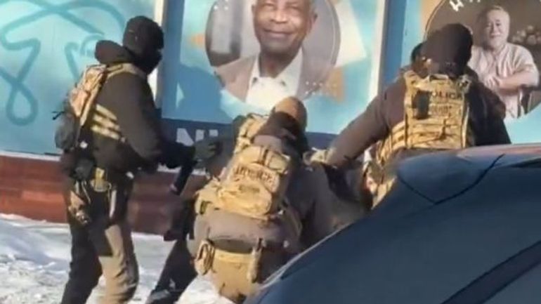 Des agents fédéraux abattent une personne dans la rue à Minneapolis