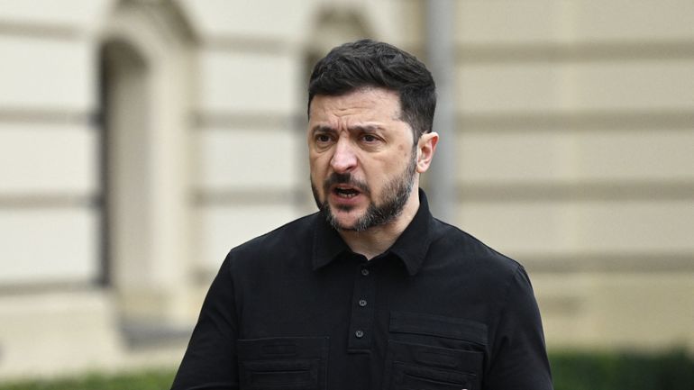 Volodymyr Zelensky, critiqué par Donald Trump, doit être reçu par ses alliés européens ce lundi