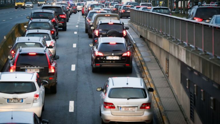 Trafic à l'arrêt sur l'E42 : 7 km de file suite à un accident