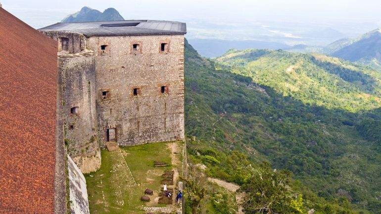 Au moins 30 morts après une bousculade dans un site touristique en Haïti