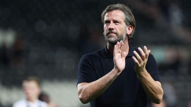 Malgré la situation à Charleroi, Rik De Mil reste serein : "Les joueurs bossent bien, je dois les protéger"