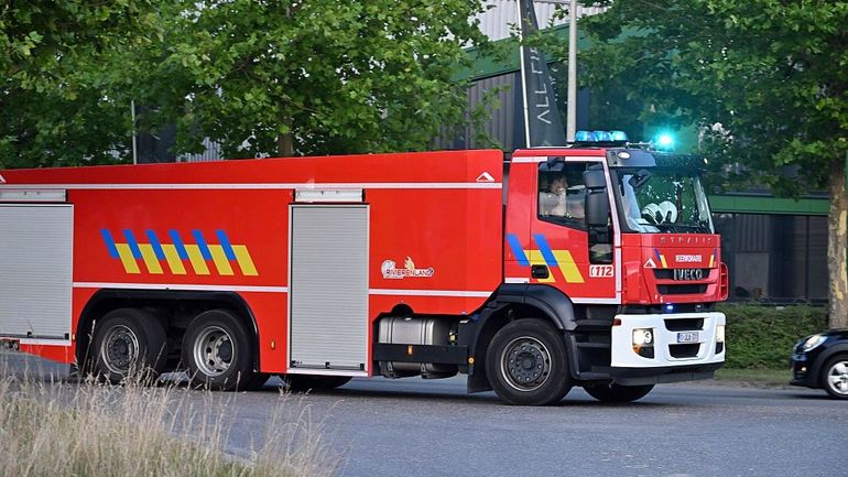 Feux de forêts : la Belgique met des camions-citernes et d'autres véhicules à disposition de la France