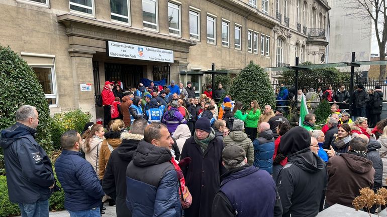 Saint-Josse : le personnel communal redoute le plan d’économies que prépare Emir Kir