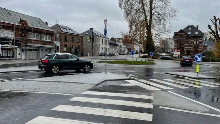 Beauvechain : le nouveau giratoire de Hamme-Mille a été inauguré ce matin Beauvechain : le nouveau giratoire de Hamme-Mille a été inauguré ce matin