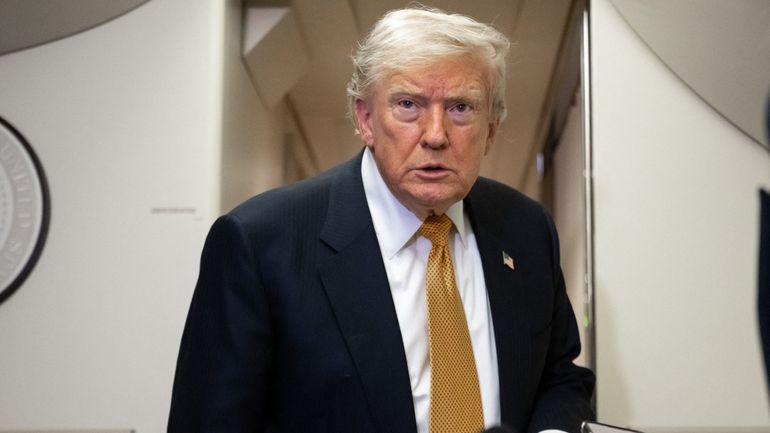 Donald Trump affirme que les États-Unis reprennent le contrôle du détroit d'Ormuz et vont devoir être "rémunérés"