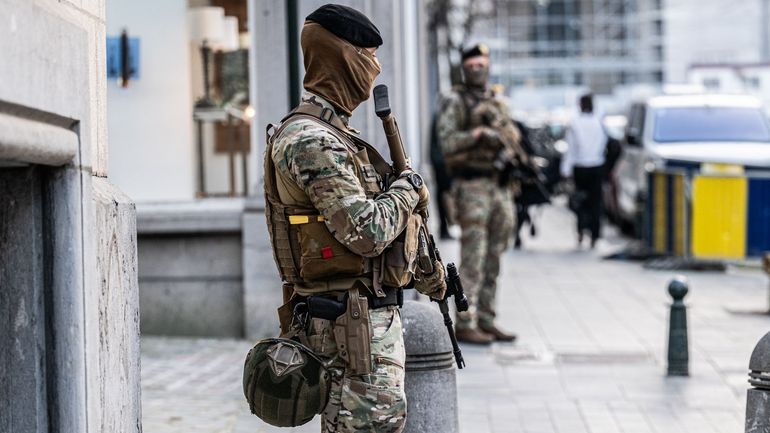Les militaires présents dans des stations de métro et des gares bruxelloises dès vendredi