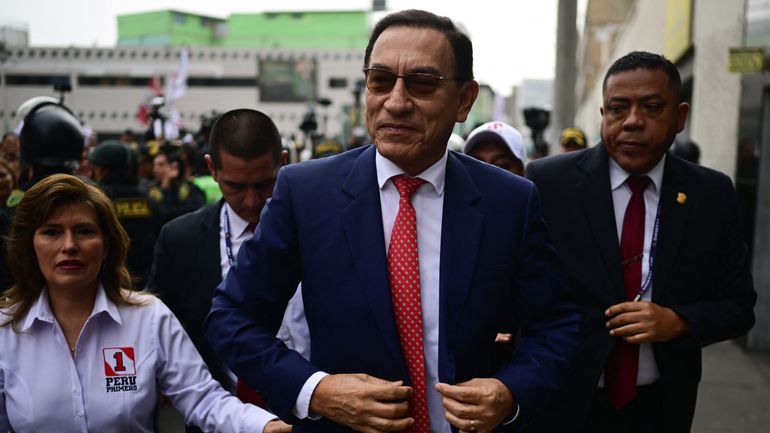 Pérou : l’ex-président Martin Vizcarra condamné à 14 ans de prison pour corruption