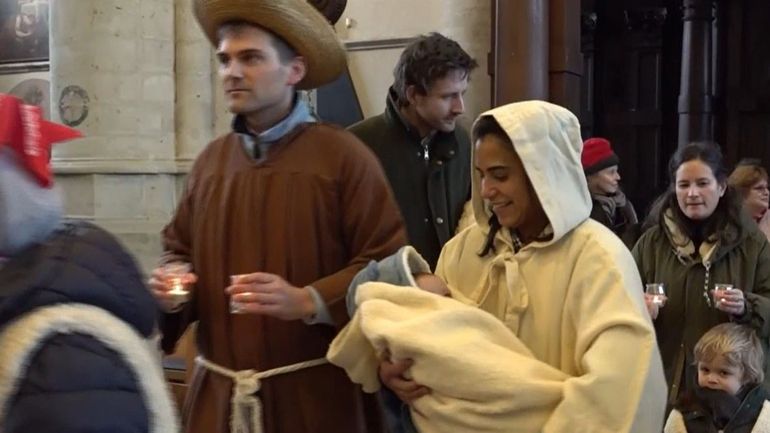Une messe de minuit à 15 heures, pour une église qui cherche a rassembler ses fidèles en cette période de fête