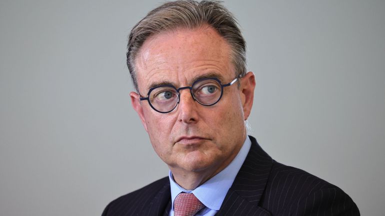 Accord budgétaire en amont des grèves : "Un tel mépris pour les syndicats, ça va trop loin" estime Alain Gerlache