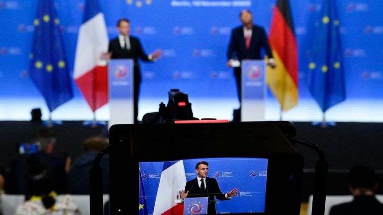 Vu d’Europe : la Commission publie un premier projet de code de conduite pour étiqueter les contenus générés par l’intelligence artificielle