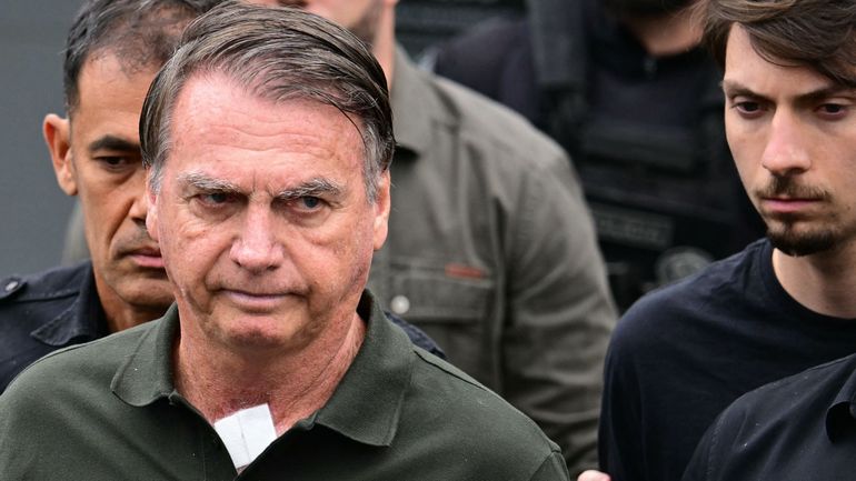 Brésil : l'ex-président Jair Bolsonaro est sorti des soins intensifs