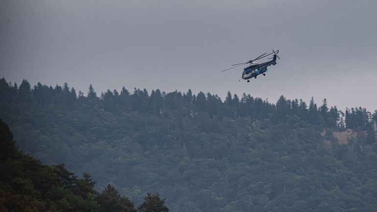 Incendie en Savoie : plus de 5000 personnes bloquées dans deux villages de montagne