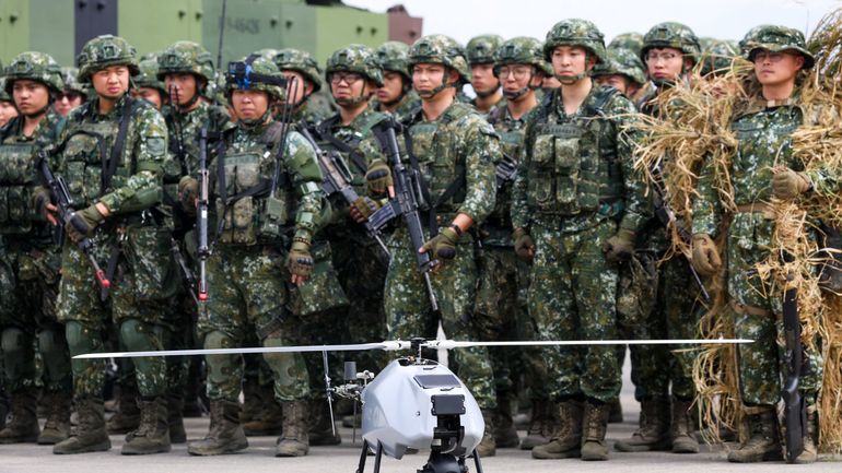 L'IA est de plus en plus utilisée par les armées : De façon "responsable"? Trois questions pour mesurer ces enjeux