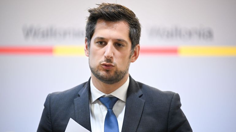Face à la Cour des comptes, Adrien Dolimont défend la confidentialité de certains documents