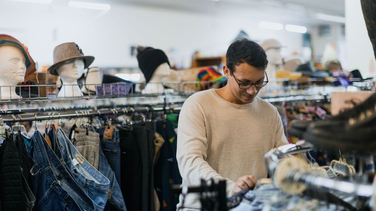 Une solution pour faire face à la fast fashion : les vétithèques