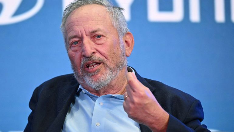 Eclaboussé par l'affaire Epstein, l'ancien ministre américain des Finances Larry Summers se retire de la vie publique