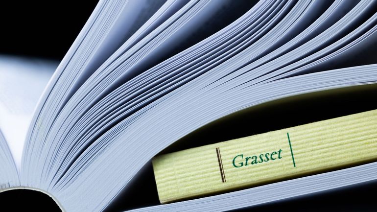 Crise dans l’édition française : après le séisme chez Grasset, 300 auteurs appellent à la création d’une 