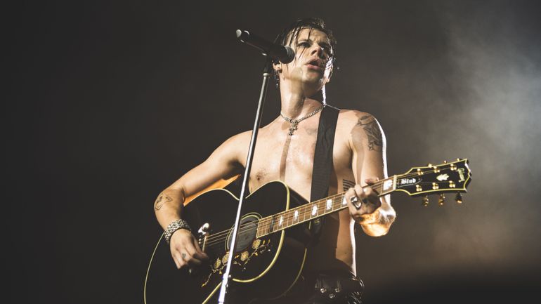 Yungblud répond aux critiques de The Darkness : "Ils jouent les portiers à une fête à laquelle ils n'étaient pas invités"