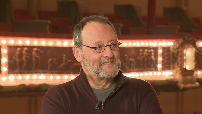 "Il faut suivre la folie que l'on crée à deux" : Jean Reno évoque la comédie, l'amitié et le temps qui passe sur la scène du Forum de Liège