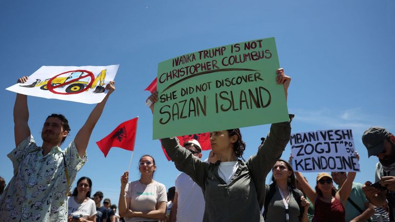 "Ce serait fatal" : des Albanais protestent contre un projet immobilier lié à la famille Trump dans une réserve naturelle