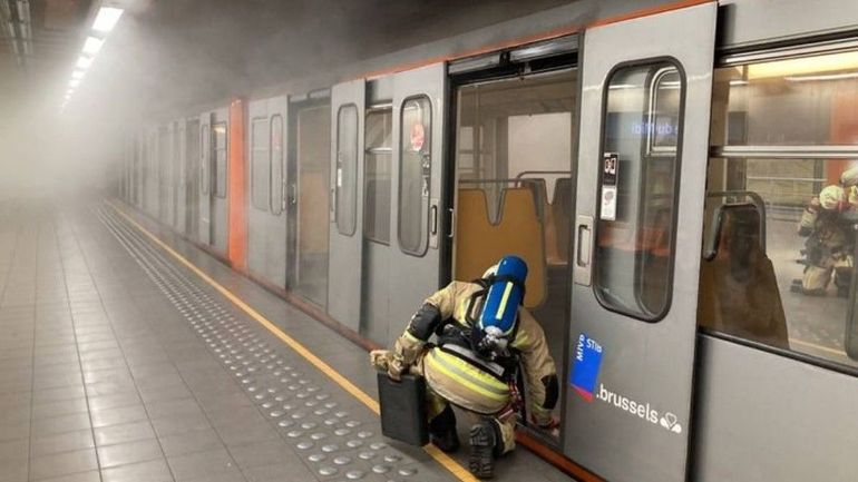 Bruxelles : la station de métro Sainte-Catherine évacuée suite à un dégagement de fumée Bruxelles : la station de métro Sainte-Catherine évacuée suite à un dégagement de fumée