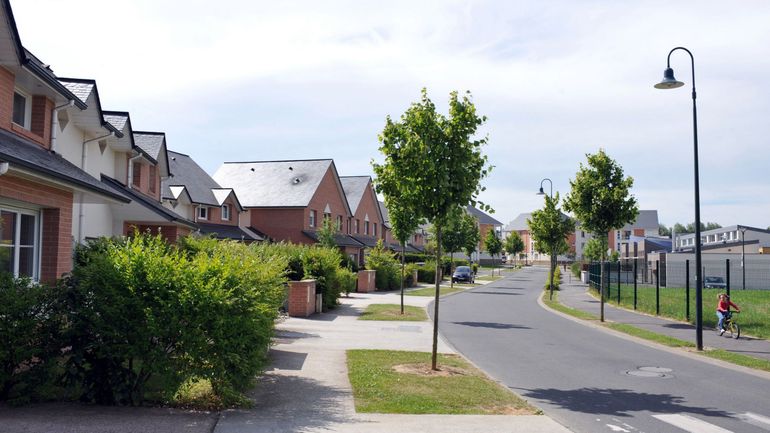 QR - Comment expliquer les différences de cadastre d'une région à l'autre ? N'est-ce pas une discrimination ?