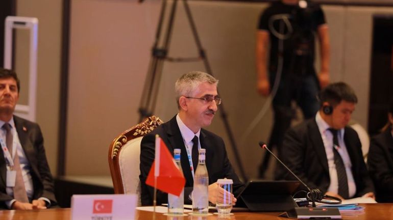 Fusillades dans deux écoles en Turquie : le vice-ministre de l'Éducation limogé