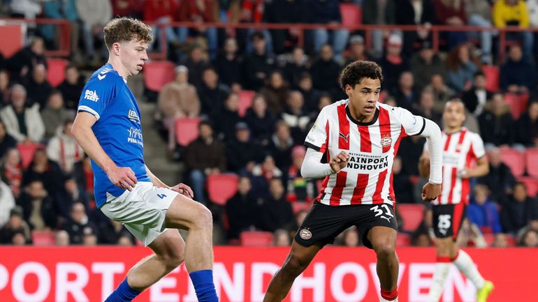 Un assist et une précocité à la Memphis Depay : Noah Fernandez a été "le meilleur joueur" du PSV pour sa première titularisation