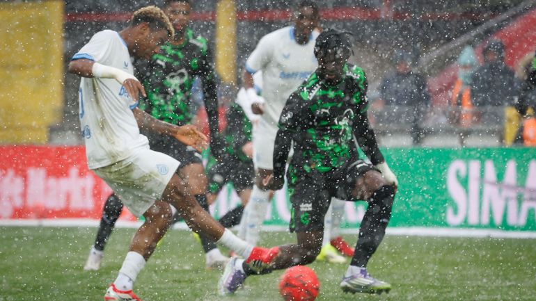 Pro League : sous la neige, le Club Bruges s'offre le derby au Cercle et grimpe provisoirement à la deuxième place