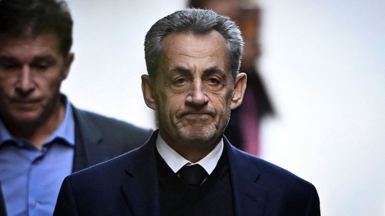Le gris, la prière et les laitages : extraits du journal de Sarkozy sur ses trois semaines en prison Le gris, la prière et les laitages : extraits du journal de Sarkozy sur ses trois semaines en prison