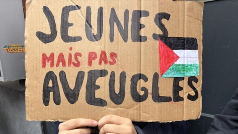 Guerre au Proche-Orient : des centaines d'élèves de plusieurs écoles bruxelloises manifestent pour Gaza