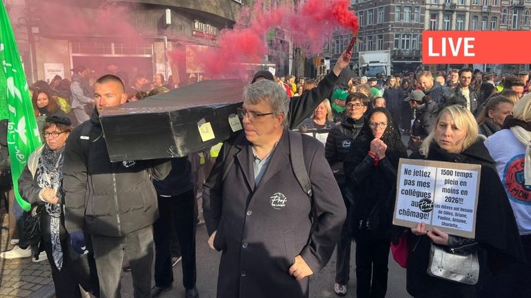 Direct - Grève des enseignants : 4000 personnes participent à la manifestation à Liège selon les syndicats, 2100 selon la police
