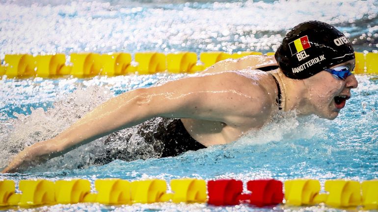 Déjà deux qualifications pour potentiellement 7 courses en une journée : le jeudi fou de Roos Vanotterdijk à l’Euro de natation
