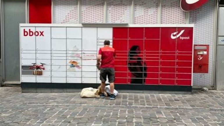 À Charleroi, une taxe sur les Lockers pour protéger les commerces de proximité ?