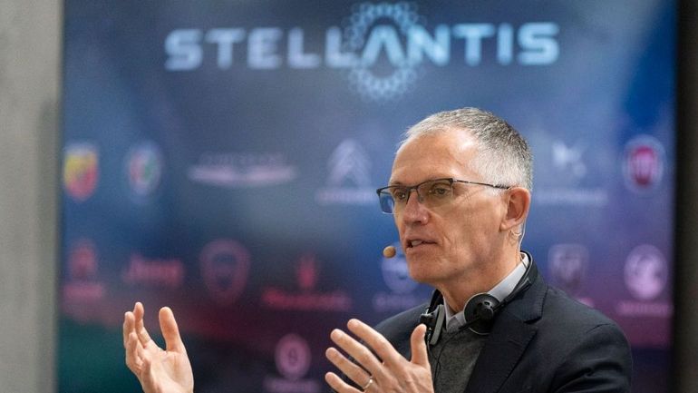 Stellantis : comment Carlos Tavares défend ses 30 millions malgré l'effondrement