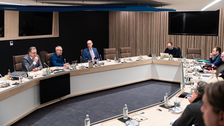 TVA, plafonnement de l’index : le kern avance sur les détails de l’accord budgétaire