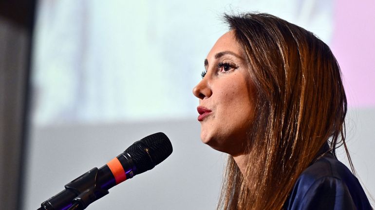 VSux de DéFI : le parti prône un libéralisme émancipateur, distinct de celui "violent" du MR et "sans résistance" des Engagés